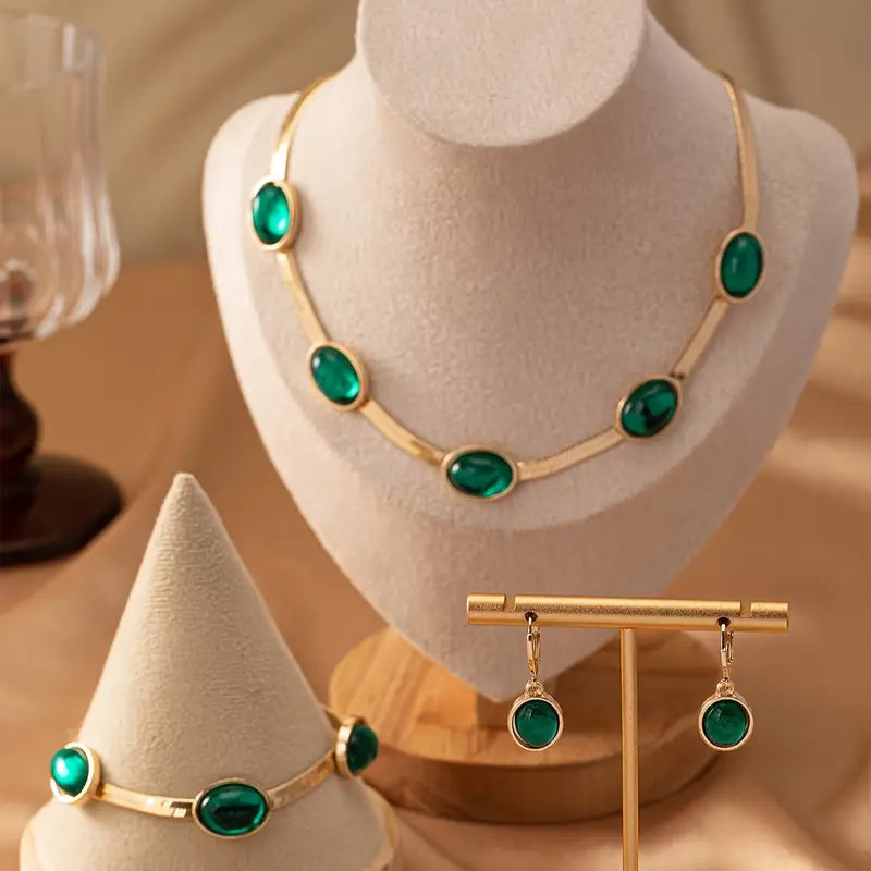 Oval Green Crystal Pendant Necklace Set With Bracelet @699/-💎